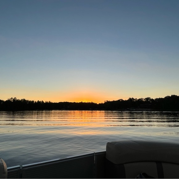 Meet your Posher, Christina - Picture 1 of 1